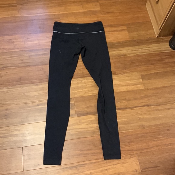 LULULEMON LEGGINGS! - Picture 2 of 3